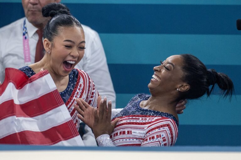 Suni Lee and simone biles